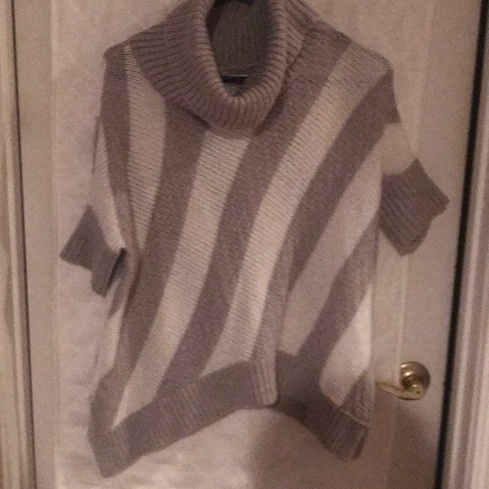 A short sleeve turtleneck